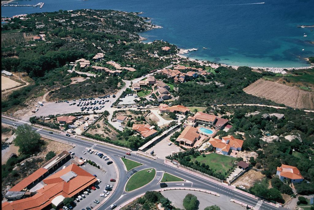 Hotel Villa Gemella Baja Sardinia Exterior photo